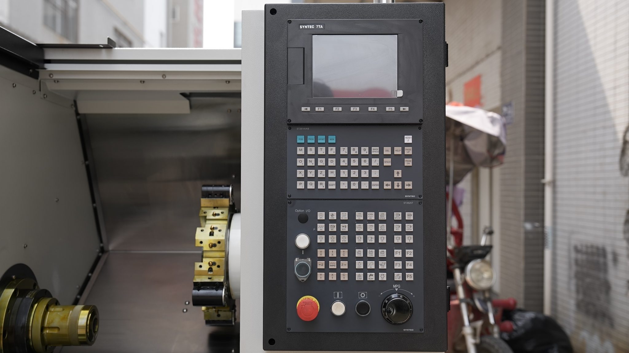 CNC turret lathe